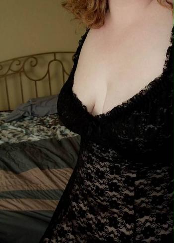 Kellie, 33  female escort, Everett