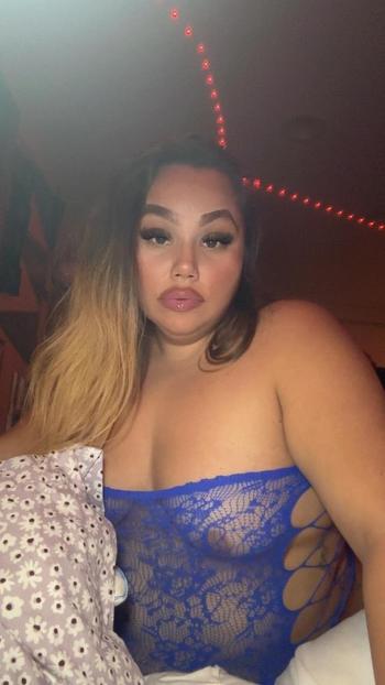 Alexis, 25  female escort, Everett