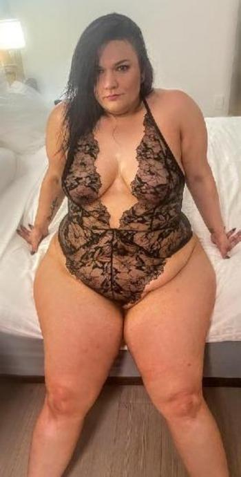 Olivia , 30  female escort, Everett