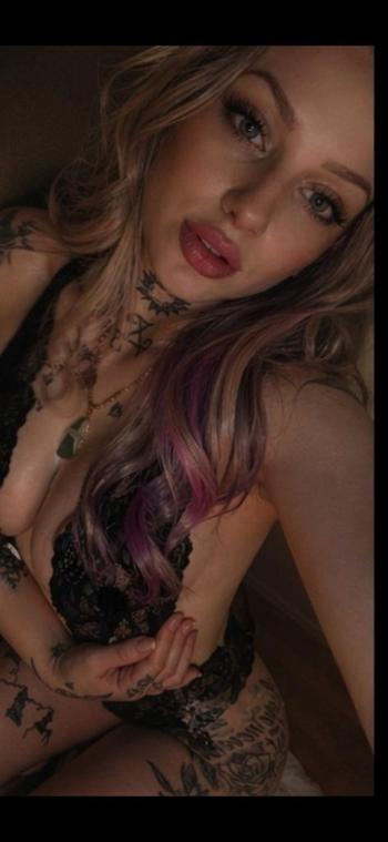 425-331-6606, 22  female escort, Everett