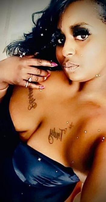 2536006722, female escort, Everett
