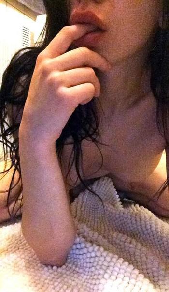 2063978352, female escort, Everett