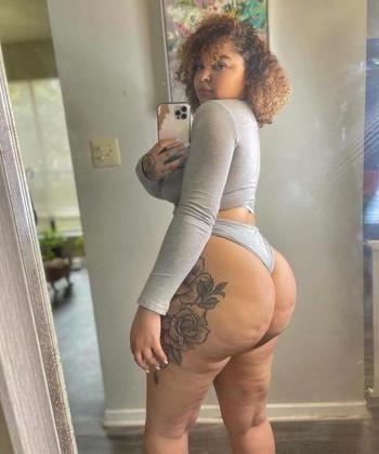 2028587690, female escort, Everett